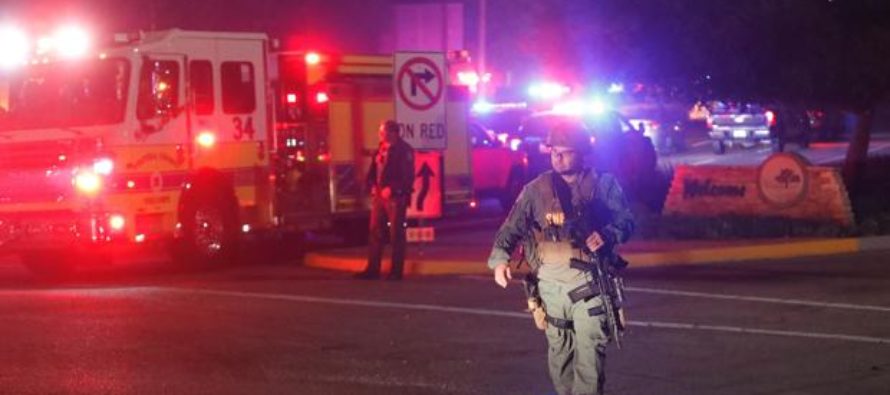 EEUU: 12 muertos tras un tiroteo en un bar de California durante una fiesta universitaria
