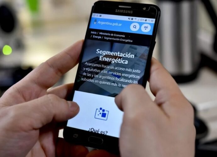 Subsidios-luz-gas-690x500