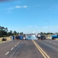 Pescadores vuelven a las rutas tras la reunión suspendida