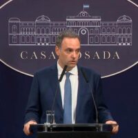 El gobierno nacional avanzará con la privatización de AySA