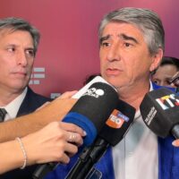 El ministro Bastia sufrió un violento episodio en inmediaciones de Casa de Gobierno