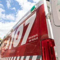 Fuerte siniestro vial en la ciudad de Monte Vera deja a un joven herido