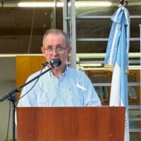 Por el paro de Asoem se posterga el inicio del acto y se aguarda por el discurso del intendente Colombo en Recreo