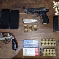 Detuvieron a dos jóvenes y secuestraron armas de fuego en Santa Fe