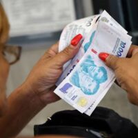 Llega el aguinaldo: ¿cuándo se cobra y cómo calcularlo?