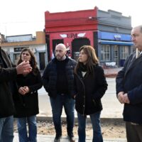 Poletti recorrió los avances de la obra del cantero central de J. J. Paso