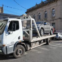 Provincia comenzó a retirar de las comisarías de Santa Fe los vehículos secuestrados por ilícitos