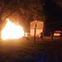 Incendio en una casa rural de Recreo