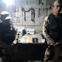 Prefectura detuvo a dos personas implicadas en la venta de drogas