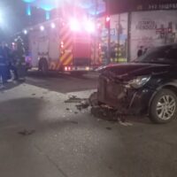 Fuerte siniestro entre patrullero y un auto en Santa Fe