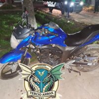 Detuvieron a una pareja que intentó fugarse tras robar una motocicleta