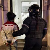 Detuvieron a una mujer por robar una importante cantidad de focos en Santa Fe