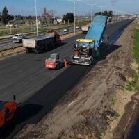 Enrico: “Promediamos ya el 35 % de la obra del Tercer Carril de la autopista y proyectamos concluirla a mediados de 2026”