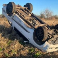 Perdió el control de su camioneta y volcó a la vera de la Ruta 11 cerca de Sauce Viejo