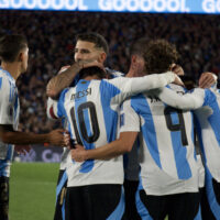 Argentina goleó a Venezuela con dos goles de Messi