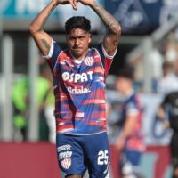 Unión venció a Gimnasia en La Plata y trepó a la cima