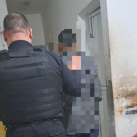 Aprehendieron a un empleado luego de intentar llevarse carne del frigorífico Recreo