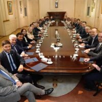 Milei reunió a 20 gobernadores y lanzó su agenda de reformas: “La voluntad es trabajar con todos”