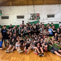 Alumni recibe a República del Oeste en la primera semifinal