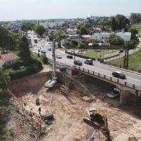 Mientras aguarda la llegada de las primeras vigas, el Gobierno Provincial ya construyó más de la mitad de las pilas