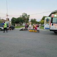 Fuerte siniestro vial entre una moto y una camioneta en Recreo