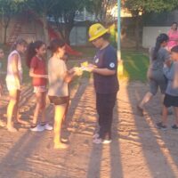 Los Bomberos de Laguna Paiva acompañaron a los chicos