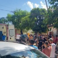 Fatal accidente de tránsito en barrio Roma: murió una mujer tras un choque entre un auto y una moto