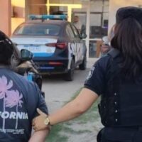 Detuvieron a una mujer armada tras un conflicto habitacional en Sauce Viejo