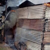 Se incendió una casa precaria en Santo Tomé