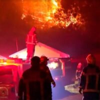 Graves incendios forestales en la Patagonia: evacuaciones, rutas cortadas y un intenso despliegue de brigadistas