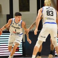 Victorias de Regatas, Independiente de Oliva y Oberá