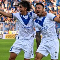 Vélez derrotó a Talleres y quedó como puntero de la zona A