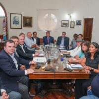 ATE y UPCN evalúan la oferta oficial con subas atadas a la inflación mensual