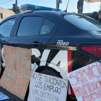 Se mantienen las manifestaciones frente a dependencias clave de la capital