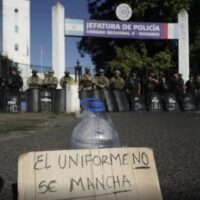 Escala el conflicto policial en Santa Fe: reunión clave en Gobernación en medio de alta tensión