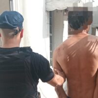 Un hombre fue aprehendido tras un violento episodio contra una mujer en Santa Fe
