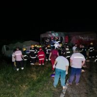 Fuerte siniestro vial en Candioti: choque frontal entre camiones y corte total en Ruta 11