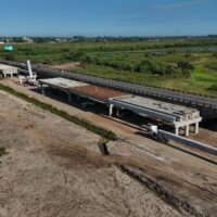 El nuevo Puente Carretero recibió la primera viga fabricada en Santa Fe