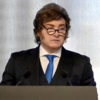 Milei afirmó que la baja en precios mayoristas anticipa una desaceleración en el índice al consumidor