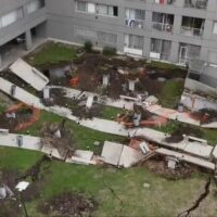 Se derrumbó un estacionamiento de PROCREAR y dejó 200 vecinos afectados