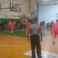 Alumni venció a Santa Rosa