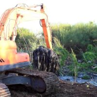 En un año de abundantes precipitaciones, Provincia y la Municipalidad de Santa Fe ya limpiaron 155 kilómetros de canales