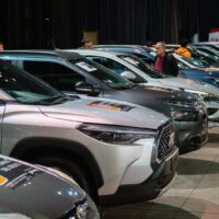 La Provincia exhibe vehículos antes del remate de bienes incautados al delito en Rosario