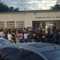 Mensajes intimidatorios en la Escuela 1277: Directivos llevaron tranquilidad a las familias