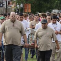 Guadalupe volvió a convocar a miles de fieles en una peregrinación marcada por la fe, el orden y la participación