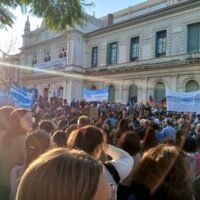 Multitudinaria marcha en Santa Fe: la comunidad universitaria exigió el cumplimiento de la Ley de Financiamiento